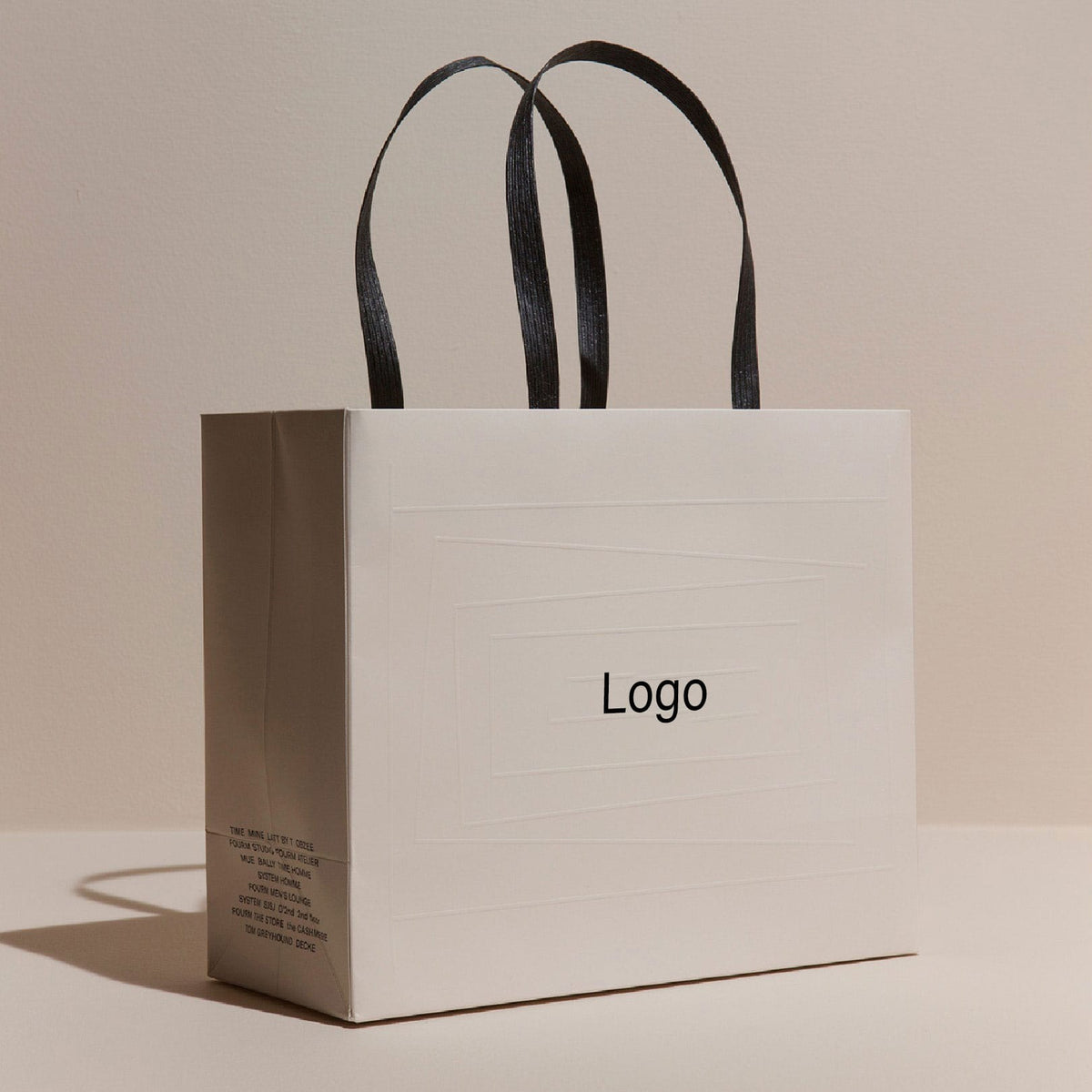 Custom paper bag with logo